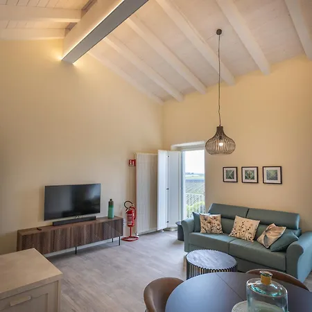 Il Casale Degli Ulivi - Alloggio per agriturismo Lanuvio