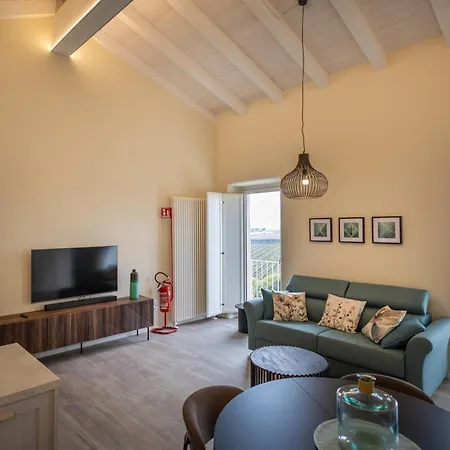 Il Casale Degli Ulivi - * Lanuvio