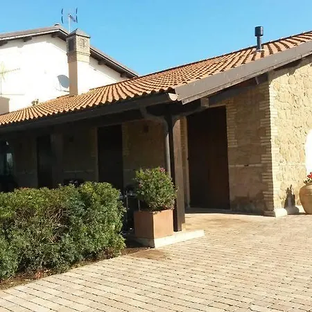 Farma Il Casale Degli Ulivi - - Tenimenti Leone